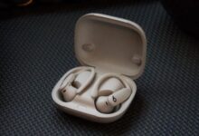 Apple Rilis Powerbeats Pro 2: TWS ANC, Baterai 36 Jam & Sensor Jantung!