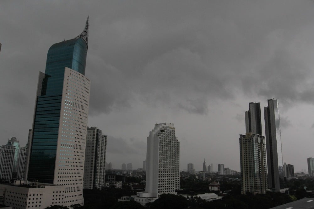 Cuaca Ekstrem: Penyebab Jateng Diselimuti Angin Kencang dan Badai