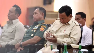 Presiden Prabowo Beri Sinyal: Siap Pecat Menteri Tak Becus!