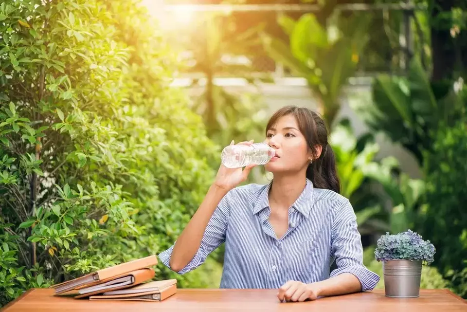 10 Cara Ampuh Melancarkan Buang Air Besar Saat Puasa!