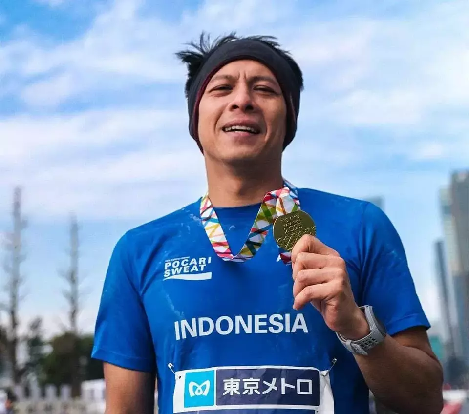 Ariel Noah Finis di Tokyo Marathon 2025, Hampir Gagal Start!