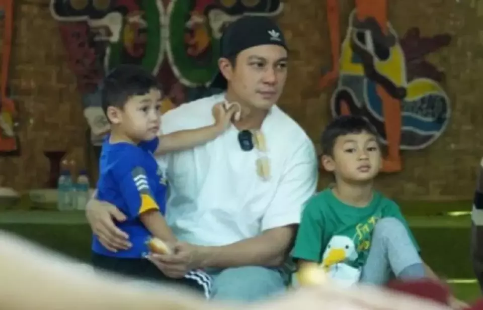 Baim Wong Klaim Rutin Antar Anak-anaknya Bertemu Paula Verhoeven