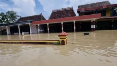 Banjir Melanda 6 Kecamatan Grobogan, 2.815 KK Terdampak Akibat 3 Sungai Meluap