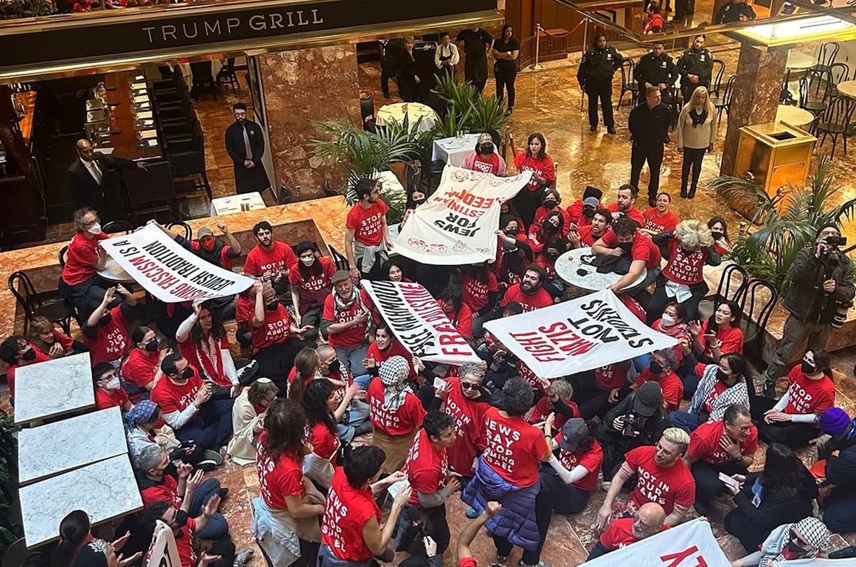 Hampir 100 Orang Ditangkap dalam Protes di Trump Tower!