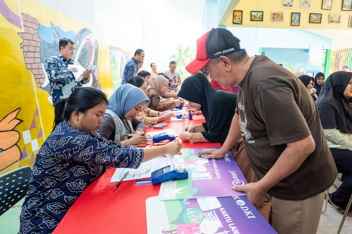 Kartu Lansia Jakarta Cair: Cek Bansos Pakai NIK KTP D sini!