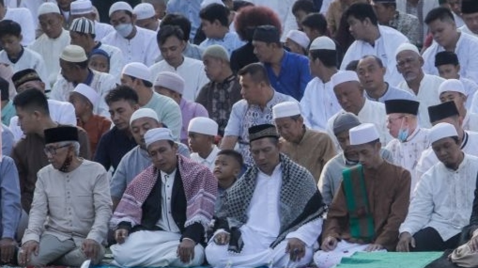 Niat dan Tata Cara Mandi Sebelum Sholat Idul Fitri yang Benar