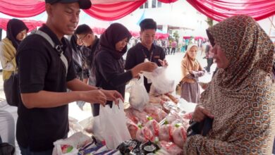 Pemprov Kalsel Gelontorkan Ribuan Paket Sembako Murah untuk Warga