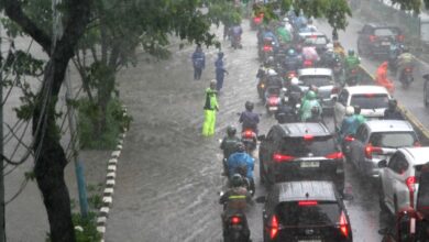 Pemudik ke Jawa Tengah Diimbau Waspada: Cuaca Ekstrem Mengancam!