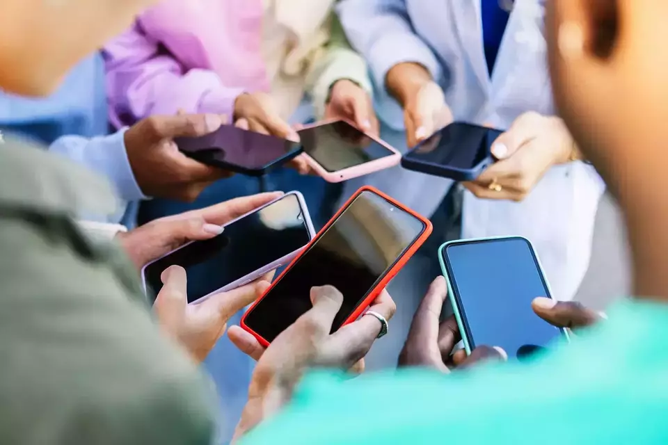 Penelitian: Kurangi Internet, Otak Anda Bisa Kembali 10 Tahun Muda!