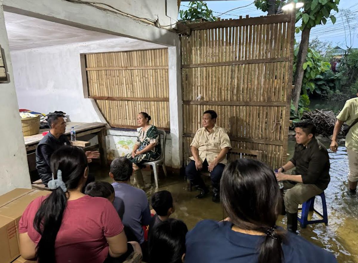 Prabowo Telepon Pejabat, Segera Perbaiki Sekolah Terdampak Banjir Bekasi