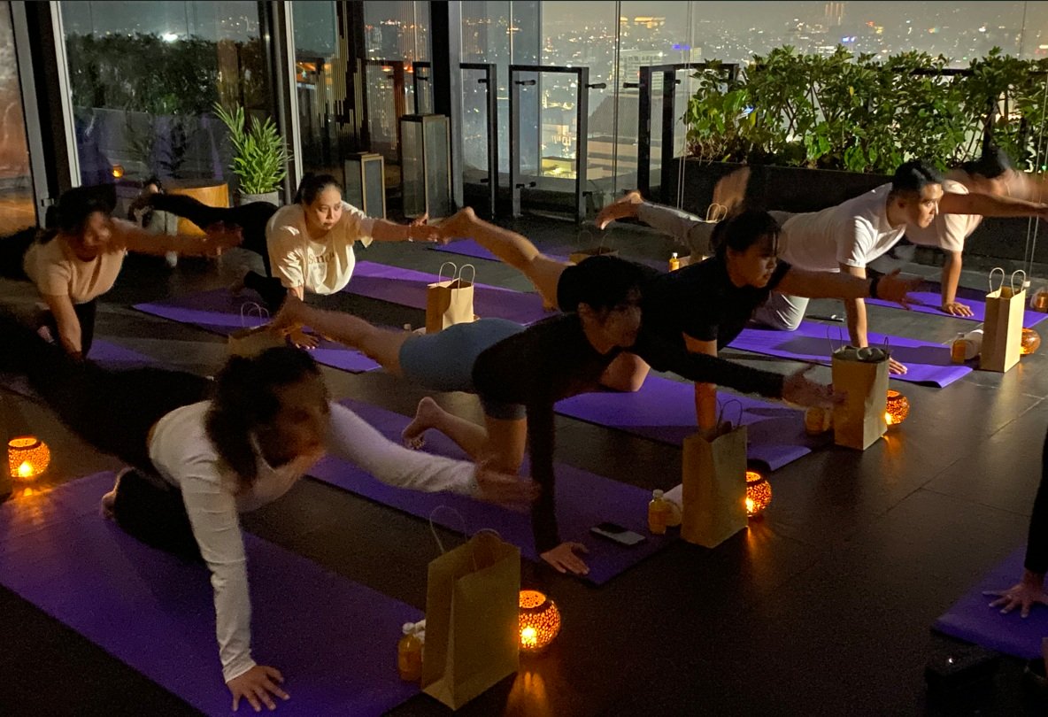 Rasakan Sensasi Yoga di Park Hyatt Jakarta saat Earth Hour 2025!