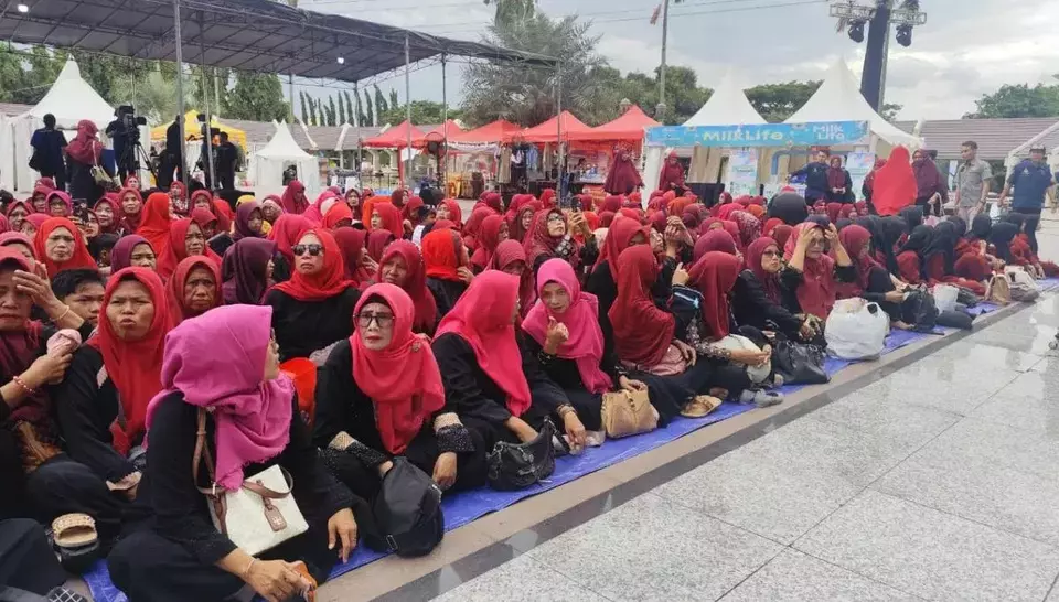 Ratusan Ibu-ibu Meriahkan Tabligh Ramadhan 2025 BTV di At-Tin