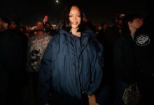 Rihanna Tampil Berani di Rolling Loud: Rok Transparan Mendukung AAP Rocky!