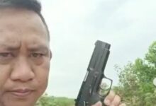 Sebar Wajah Oknum TNI Penembak 3 Polisi, Sahroni: Tembak Mati!