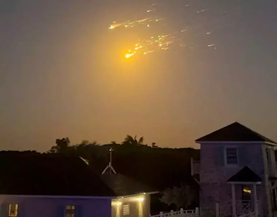 Starship SpaceX Meledak, Serpihan Hentikan Operasi Bandara Florida