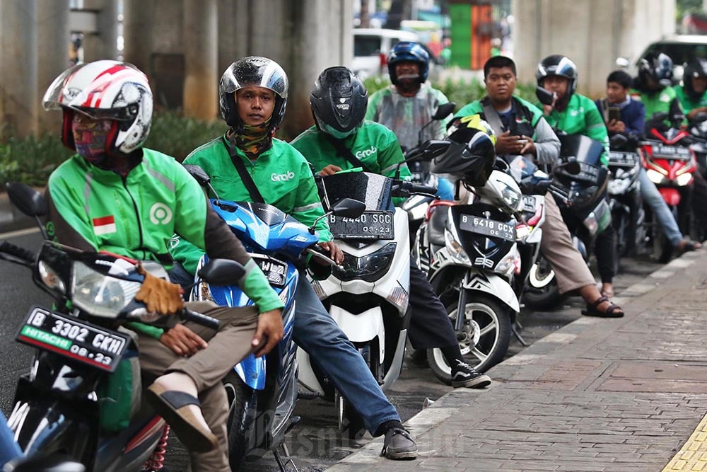 Syarat dan Waktu Bonus Hari Raya 2025 untuk Driver Gojek, Grab