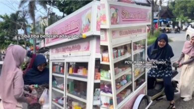 Viral! Cewek Gabut Jual 'Skincare Keliling', Respon Masyarakat Mengejutkan