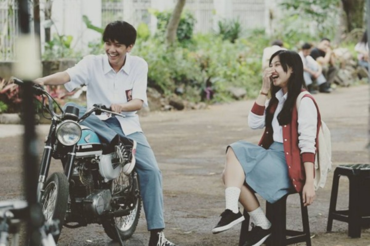 OST Dilan: Lagu-Lagu Nostalgia yang Menghanyutkan Hati