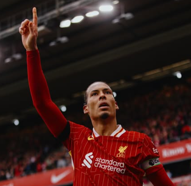 Perpanjang Kontrak, Virgil van Dijk Bertahan di Liverpool Hingga 2027!
