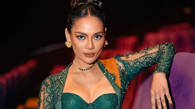 Totalitas Erika Carlina: Dikubur Demi Peran dalam Film Pabrik Gula