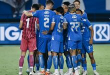 3 Klub Liga 1 Kejutan yang Kalahkan Persib Bandung di 2024-2025