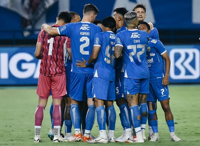 3 Klub Liga 1 Kejutan yang Kalahkan Persib Bandung di 2024-2025