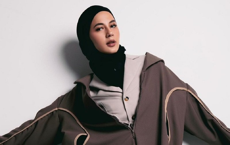 Biodata dan Agama Paula Verhoeven: Model Cantik Panggung Eropa