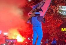 Dedi Mulyadi Naik Atap Mobil, Singletan saat Konvoi Persib Juara!