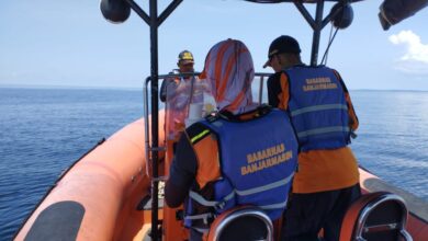 Diduga Pelaku Pencurian, Penumpang DLN Nusantara Terjun ke Laut!