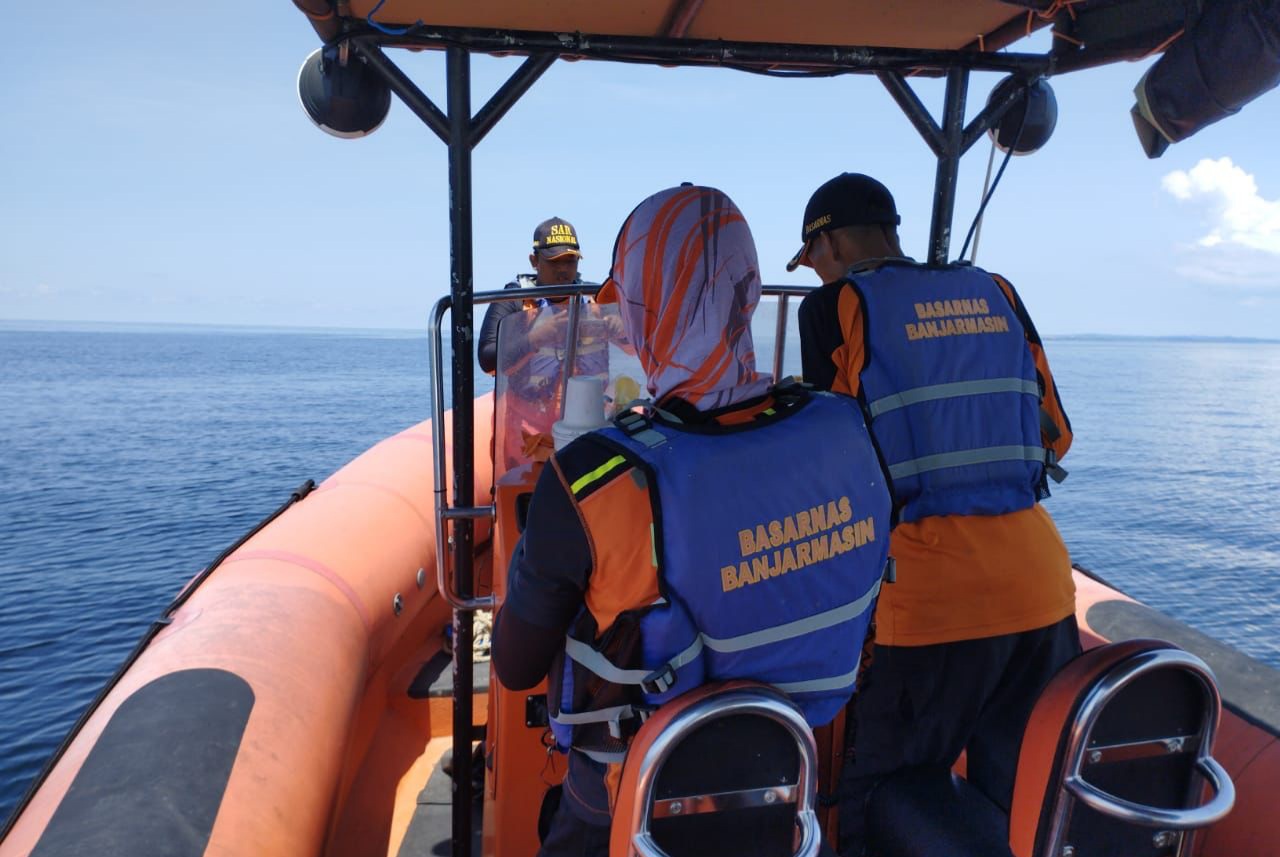 Diduga Pelaku Pencurian, Penumpang DLN Nusantara Terjun ke Laut!