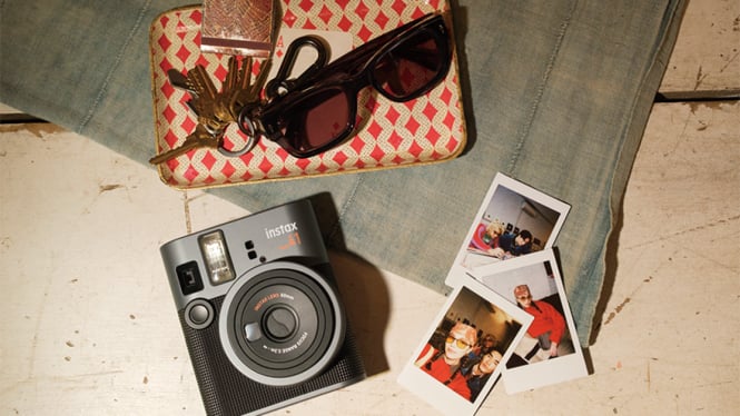 Fujifilm Instax Mini 41: Kamera Instan Stylish dengan Fitur Canggih