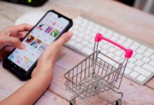 Indeks Literasi Asuransi RI Naik Jadi 45,45% Berkat Belanja Online!