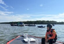 Kapal Ferry Mukhlisa Tenggelam di Teluk Balikpapan, 2 Hilang!