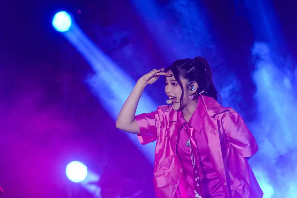 Lengan Kiri Tiara Andini Diperban, Apa Penyebabnya?