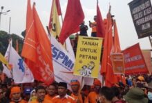 May Day: Ribuan Buruh Penuhi Monas Alcami Suara Aksi!