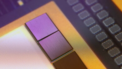 Qualcomm Proyeksi Pendapatan Turun: Dampak Tarif Trump dan Apple