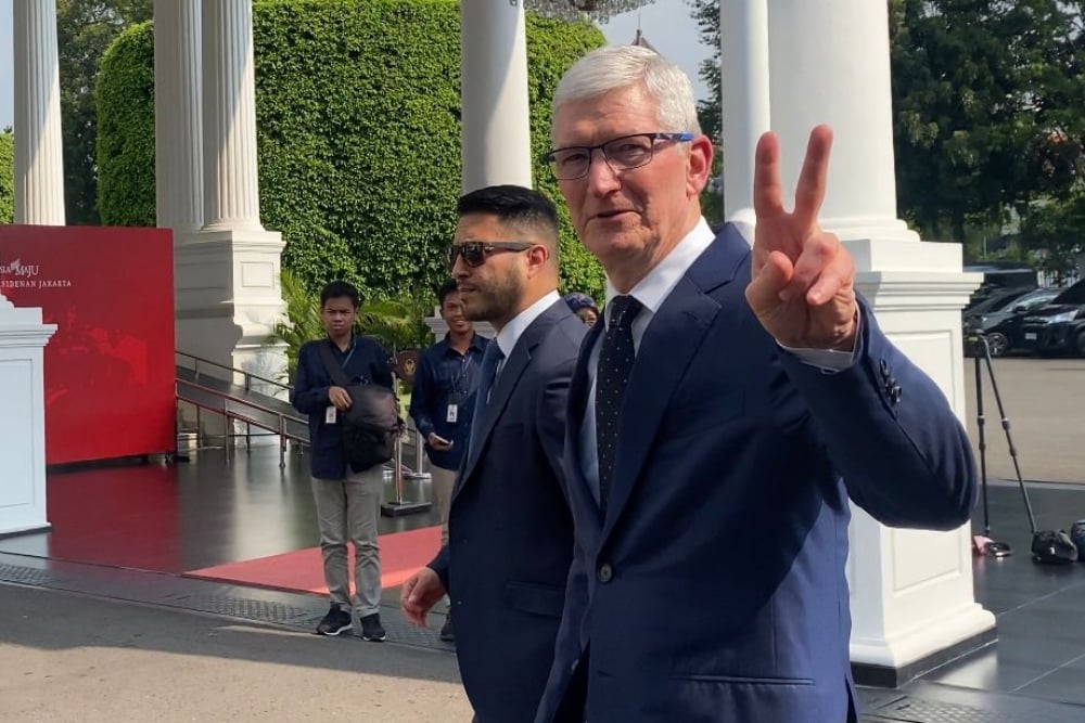 Tim Cook: Beban Apple Naik Rp14,9 Triliun, iPhone Makin Mahal?
