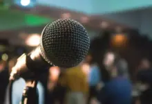 Viral! Wanita Klaim Terkena Virus Herpes Usai Karaoke Mikrofon