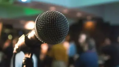 Viral! Wanita Klaim Terkena Virus Herpes Usai Karaoke Mikrofon
